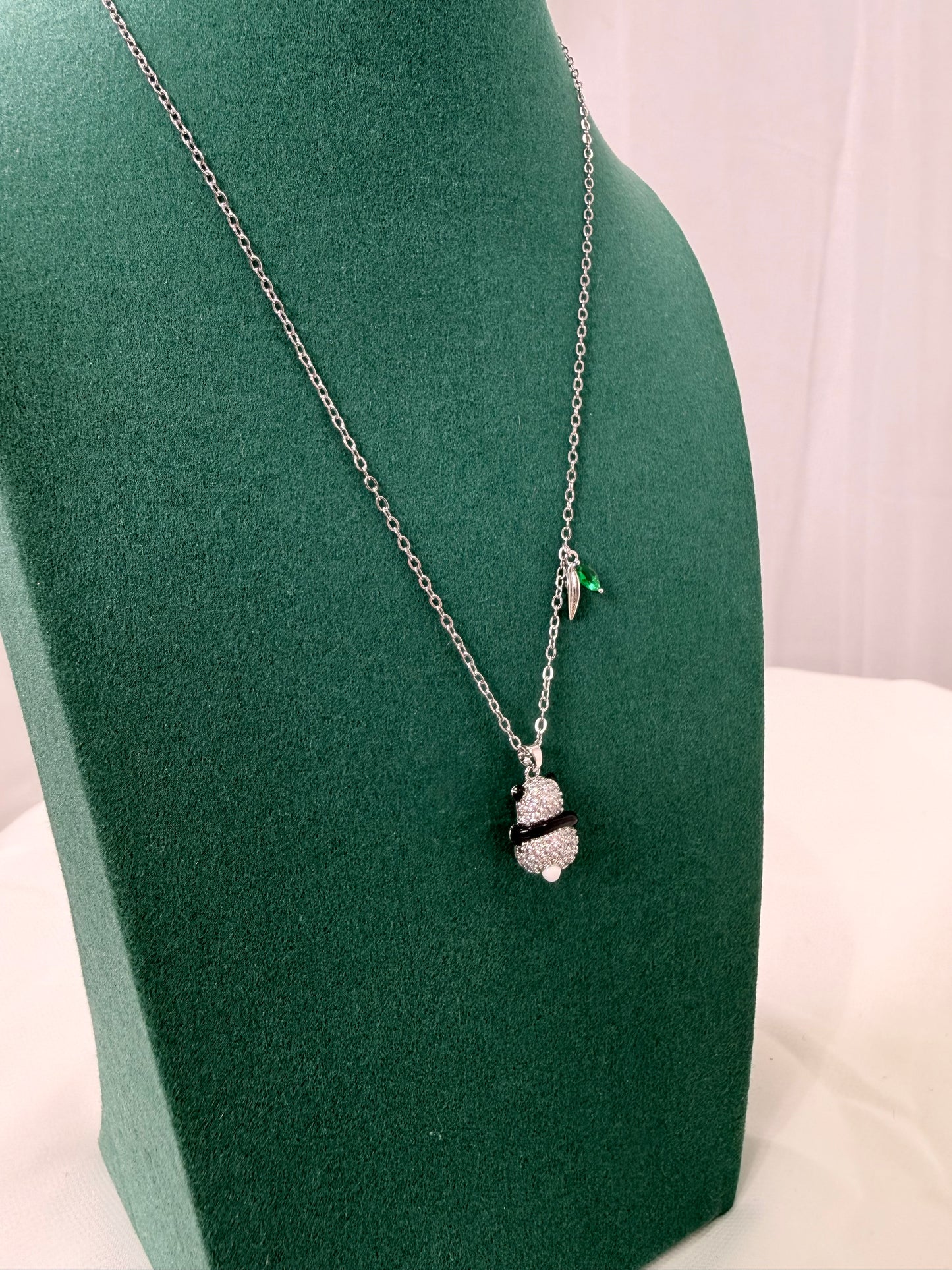 Collana Panda